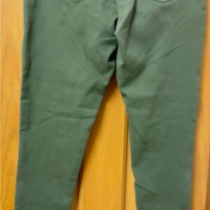 Women’s Sarra Olive Green Pants size 12 Khaki green straight leg skinny jeans